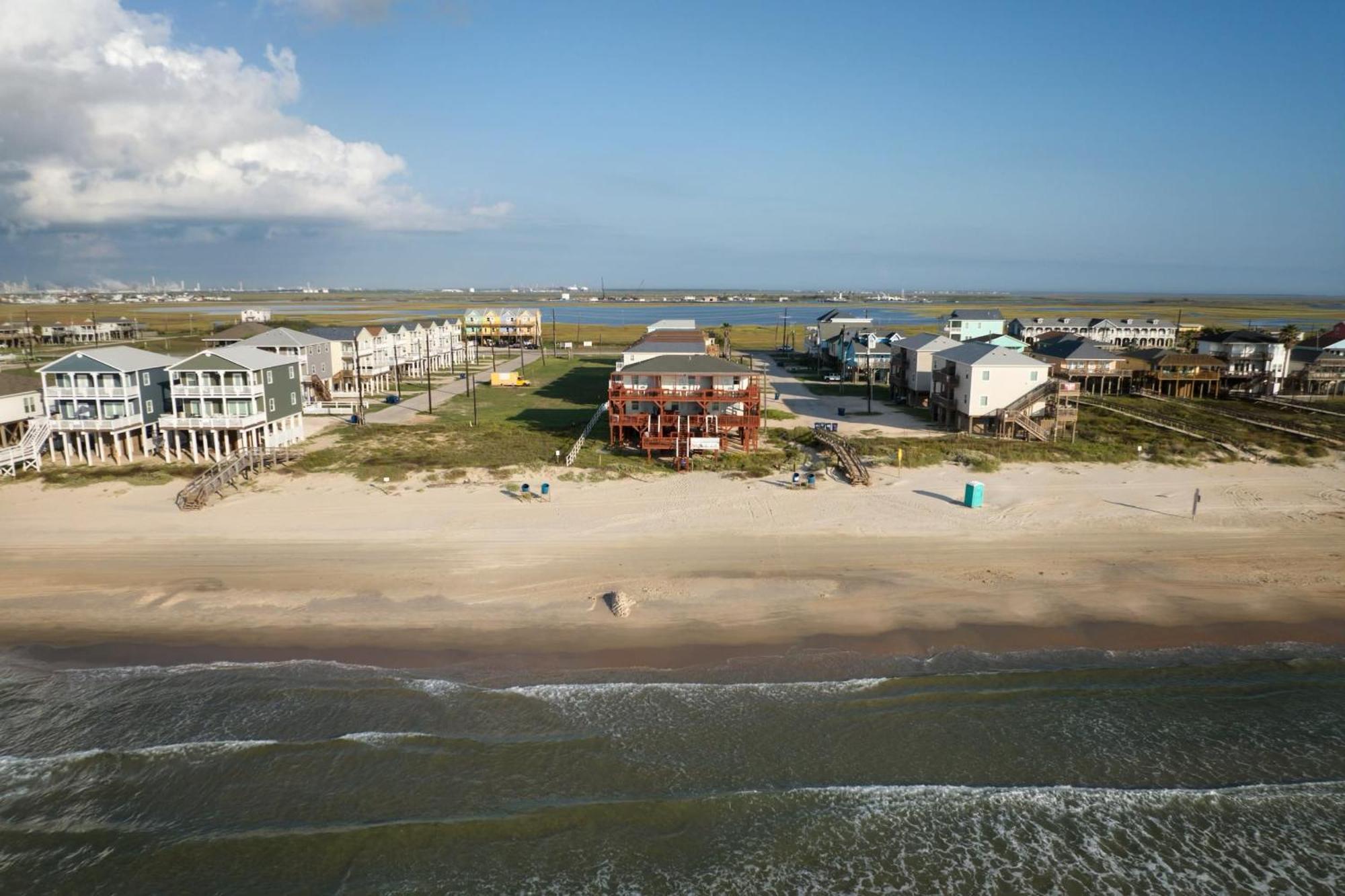 Unobstructed Oceanfront Sea Turtle Unit 2 Beach Pad! Surfside Beach Exterior photo