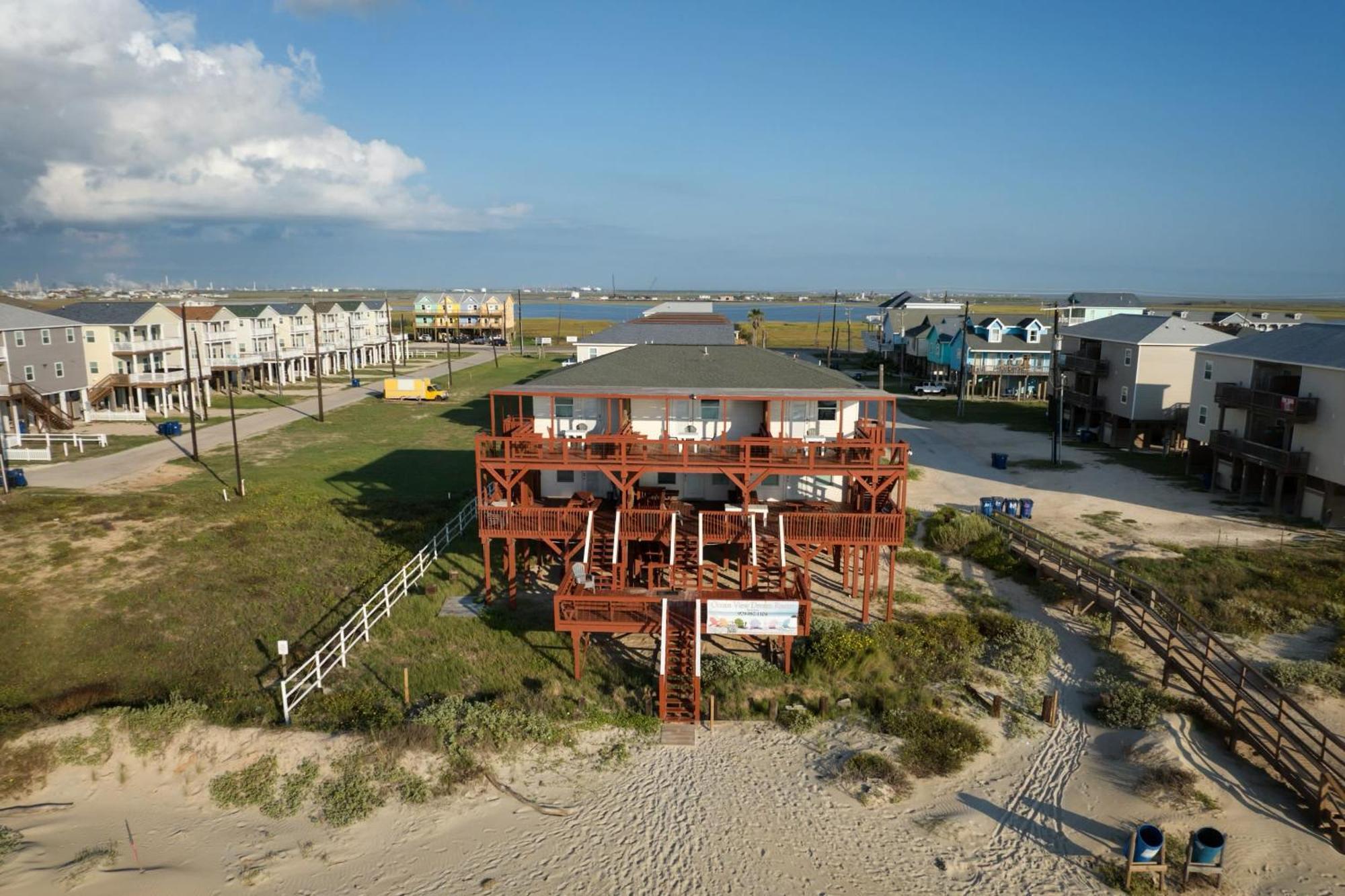 Unobstructed Oceanfront Sea Turtle Unit 2 Beach Pad! Surfside Beach Exterior photo